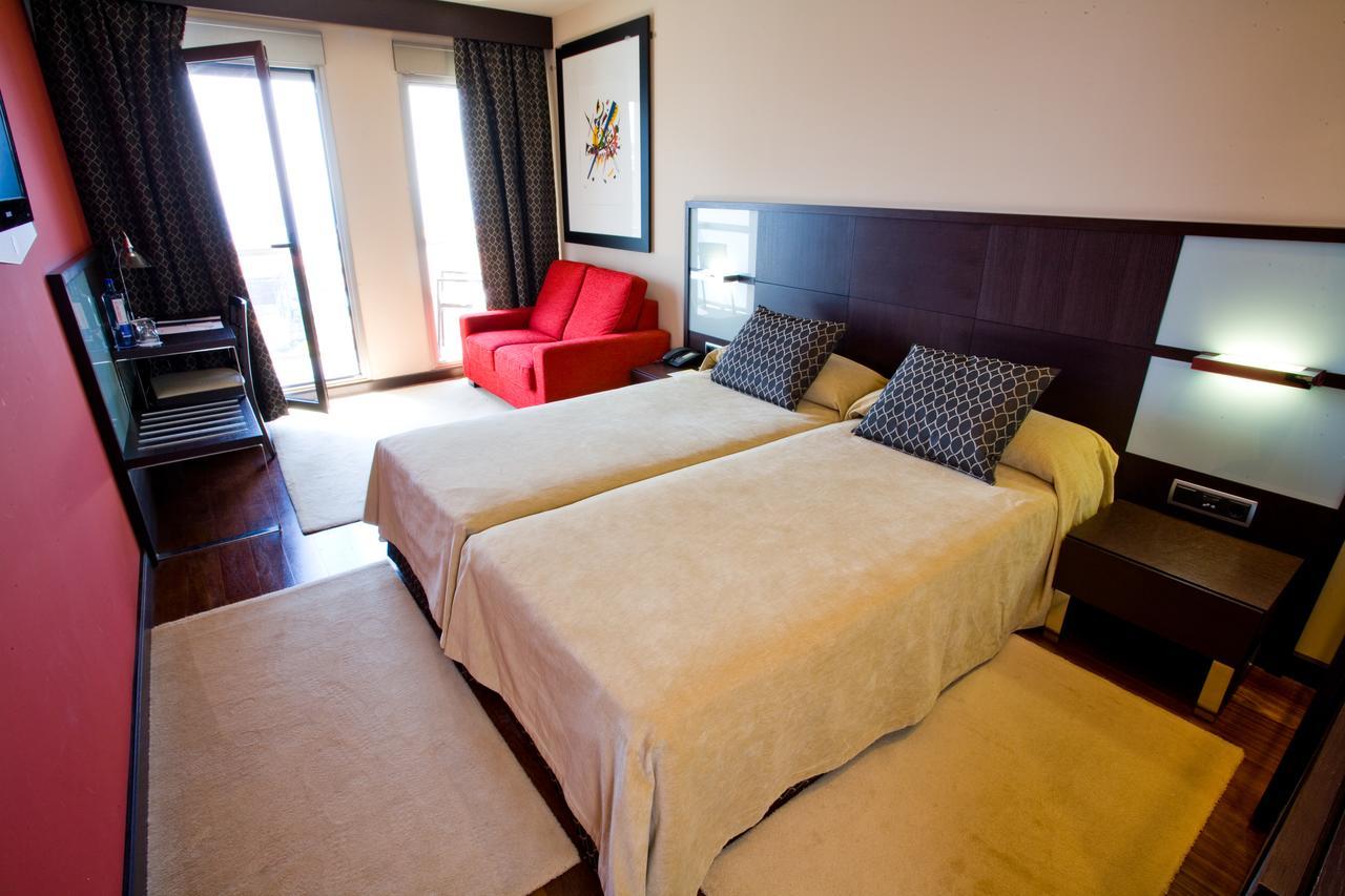 Hotel Royal Nayef Portonovo Zimmer foto